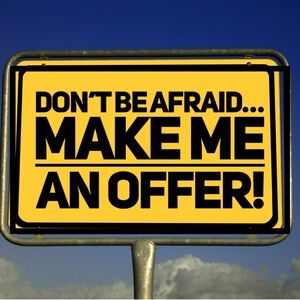 Hi There Girlfriend!! Make me an Offer!